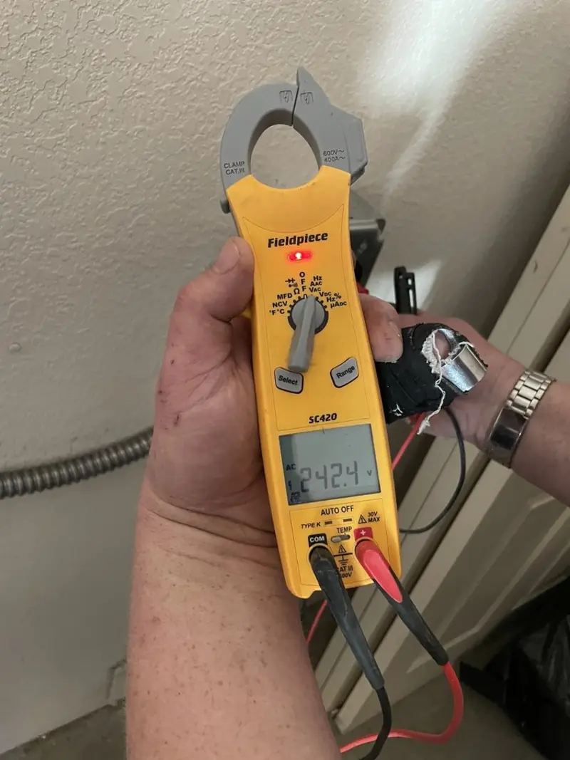 Voltage testing with clamp meter during Generator Installation in Panthersville